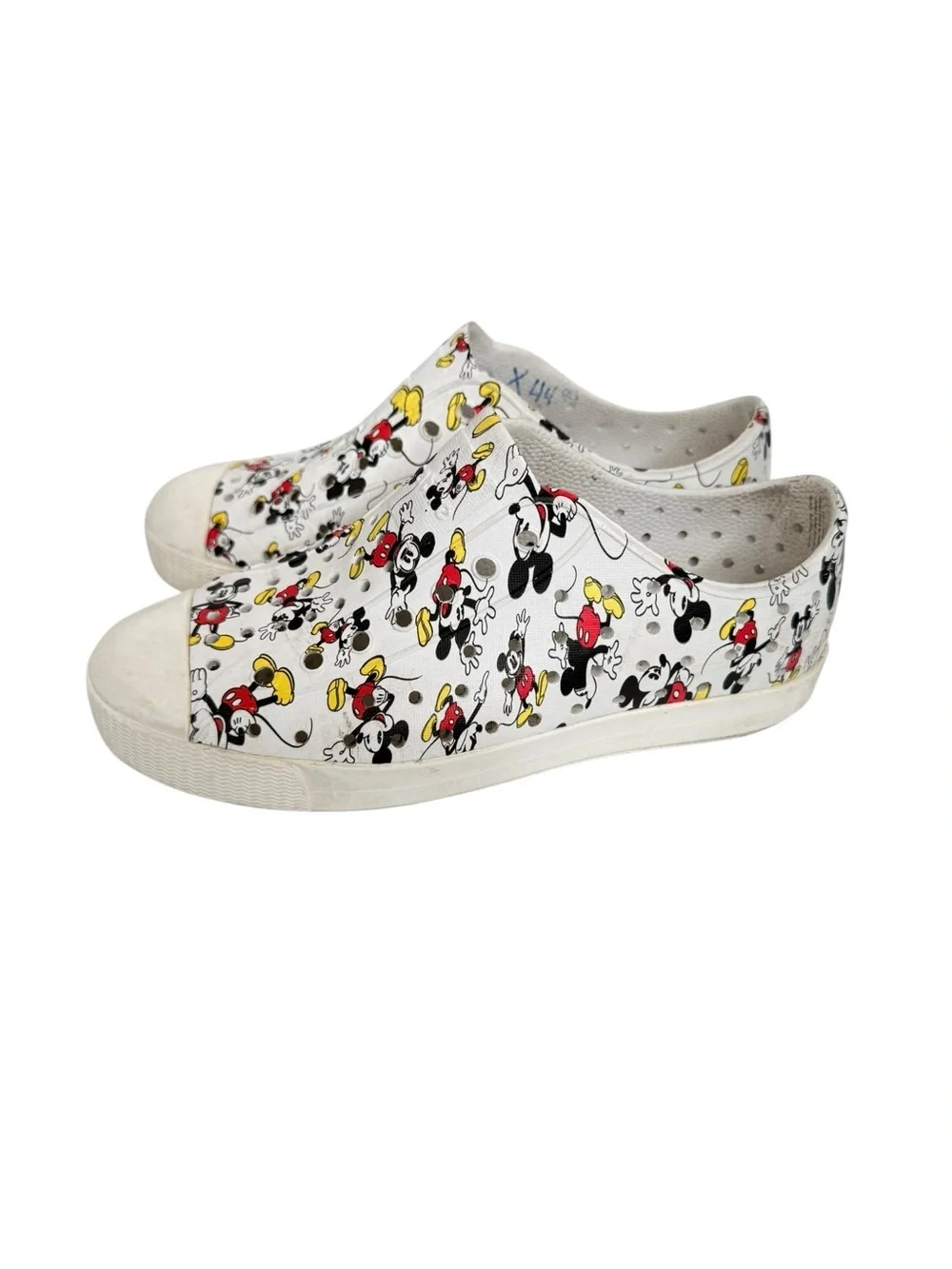 Native mickey mouse water athletic Shoes Disney junior junior size 2